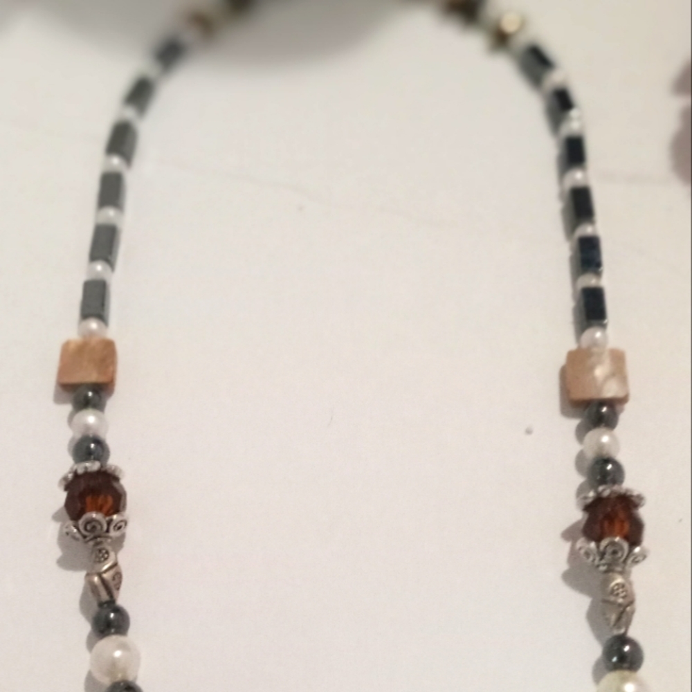 Neclace - Picture 2 of 2